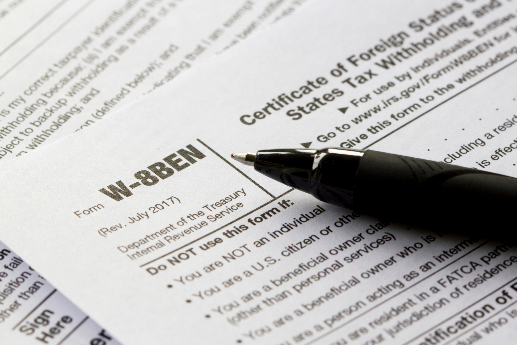 W-8 Form Explained: The Difference Between W-8BEN and W-8BEN-E