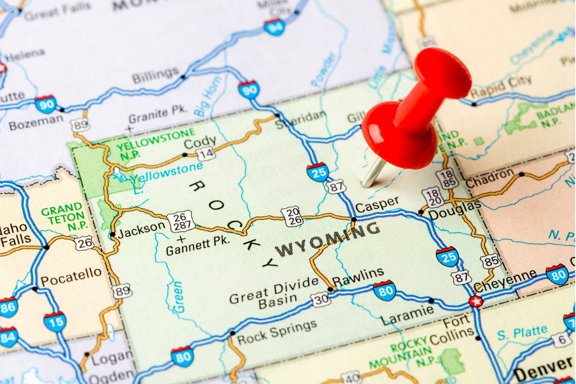 Wyoming Şirket Kurmak Mantıklı mı? Avantajlar ve Süreçler